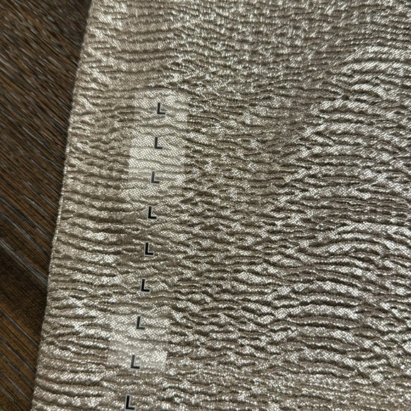 🟠 NWT GOLD FOIL MINI SKIRT SIZE LARGE - Picture 6 of 6